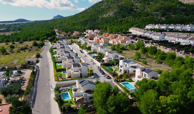 Resale - Town House -
Polop - Costa Blanca