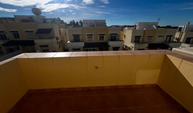 Återförsäljning - Town House -
Orihuela Costa - Los Almendros-la Florida