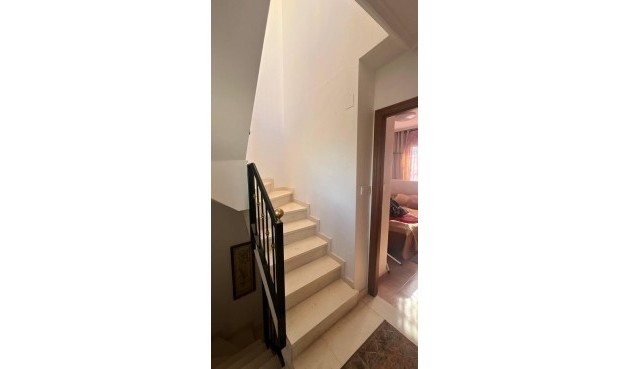 Återförsäljning - Town House -
Orihuela Costa - Los Almendros-la Florida