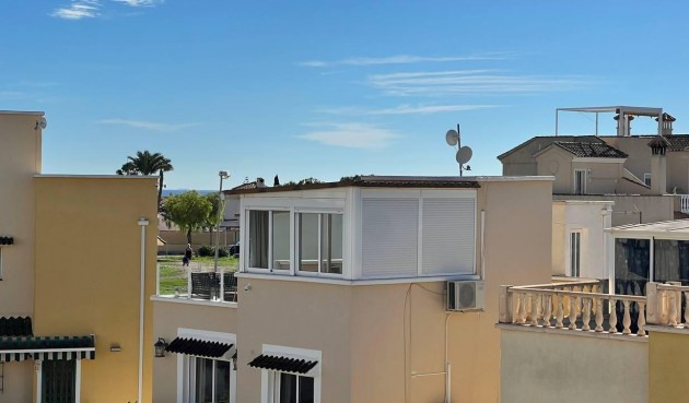 Återförsäljning - Town House -
Orihuela Costa - Los Almendros-la Florida