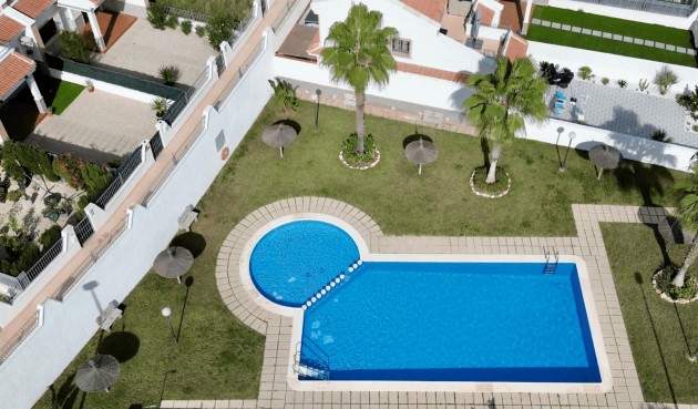 Resale - Town House -
San Miguel de Salinas - Inland