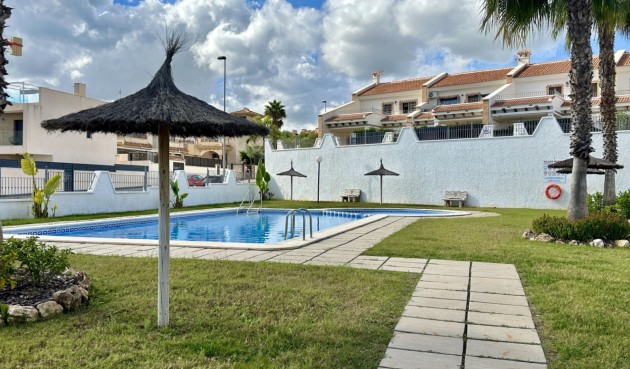 Resale - Town House -
San Miguel de Salinas - Inland