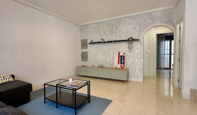 Resale - Town House -
San Miguel de Salinas - Inland