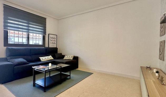 Resale - Town House -
San Miguel de Salinas - Inland