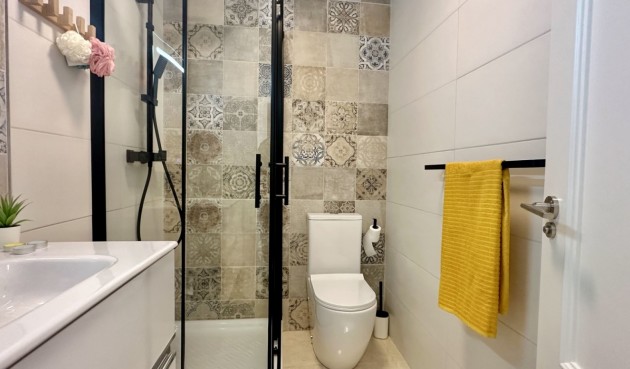 Resale - Town House -
San Miguel de Salinas - Inland