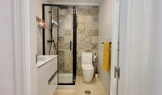 Resale - Town House -
San Miguel de Salinas - Inland