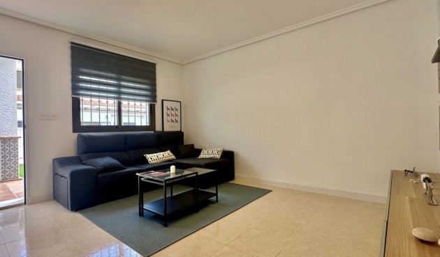 Resale - Town House -
San Miguel de Salinas - Inland