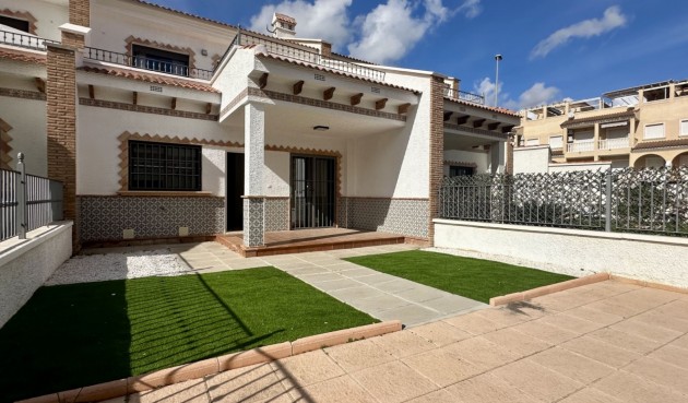 Resale - Town House -
San Miguel de Salinas - Inland