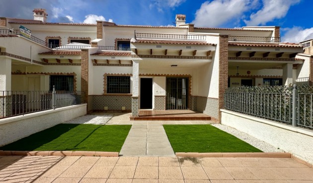 Resale - Town House -
San Miguel de Salinas - Inland