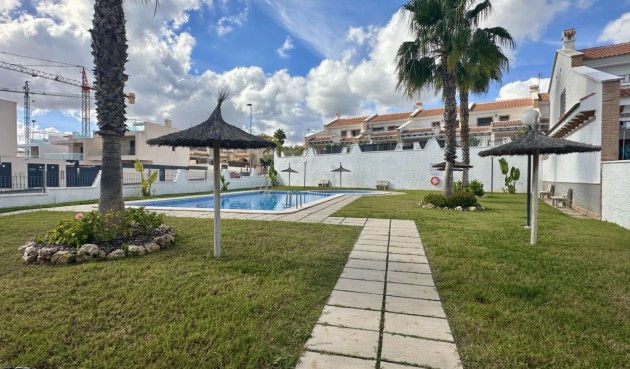 Resale - Town House -
San Miguel de Salinas - Inland