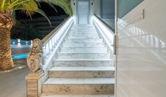 Resale - Town House -
Torrevieja - Punta Prima