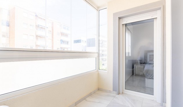 Resale - Town House -
Torrevieja - Punta Prima