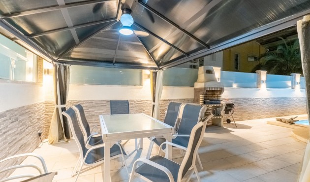 Resale - Town House -
Torrevieja - Punta Prima