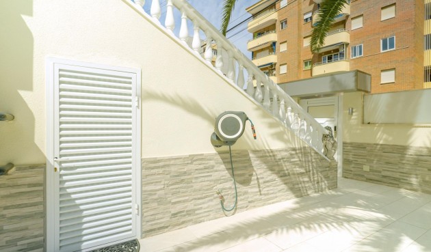 Resale - Town House -
Torrevieja - Punta Prima