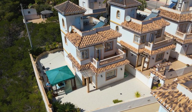 Resale - Villa -
Torrevieja - La Mata