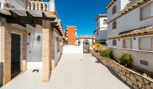 Resale - Villa -
Torrevieja - La Mata