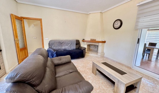 Resale - Villa -
Dolores - Cmno. Escorredor