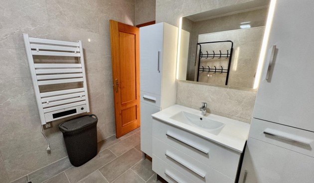 Resale - Villa -
Dolores - Cmno. Escorredor