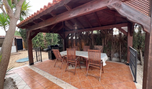 Resale - Villa -
Dolores - Cmno. Escorredor