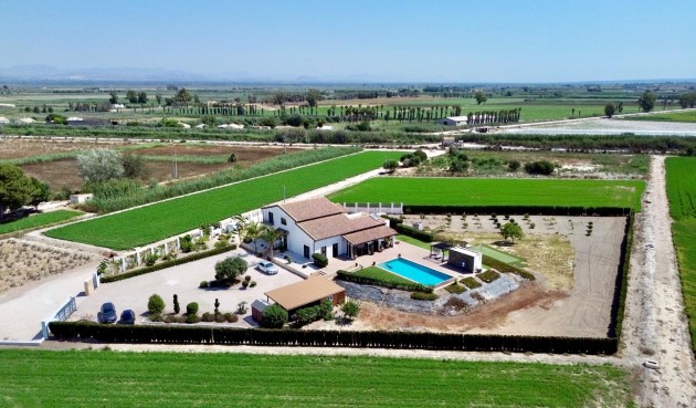 Brukt - Villa -
Dolores - Comunidad Valenciana