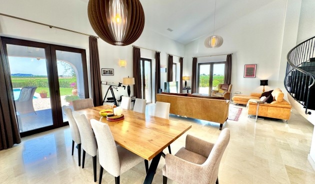 Brukt - Villa -
Dolores - Comunidad Valenciana