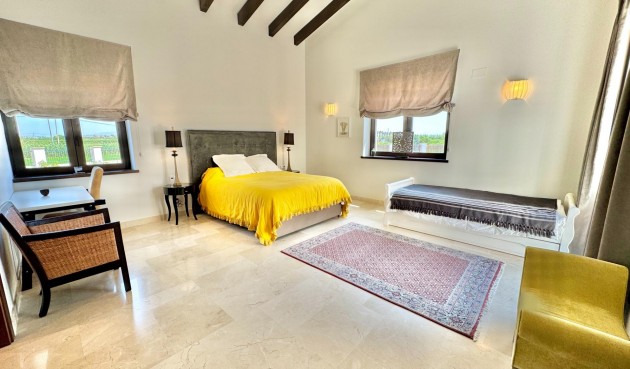 Brukt - Villa -
Dolores - Comunidad Valenciana