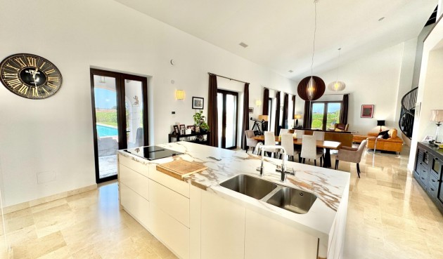 Brukt - Villa -
Dolores - Comunidad Valenciana