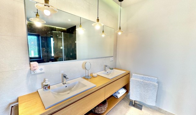 Brukt - Villa -
Dolores - Comunidad Valenciana