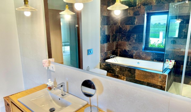 Brukt - Villa -
Dolores - Comunidad Valenciana