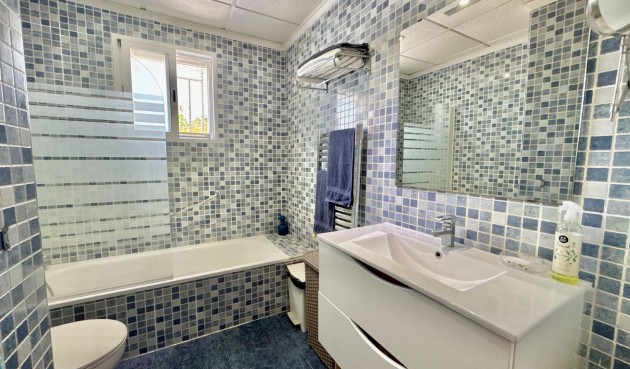 Resale - Villa -
Dolores - Comunidad Valenciana