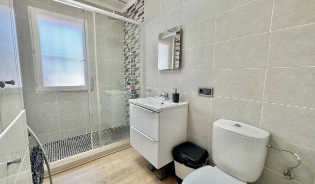 Resale - Villa -
Dolores - Comunidad Valenciana