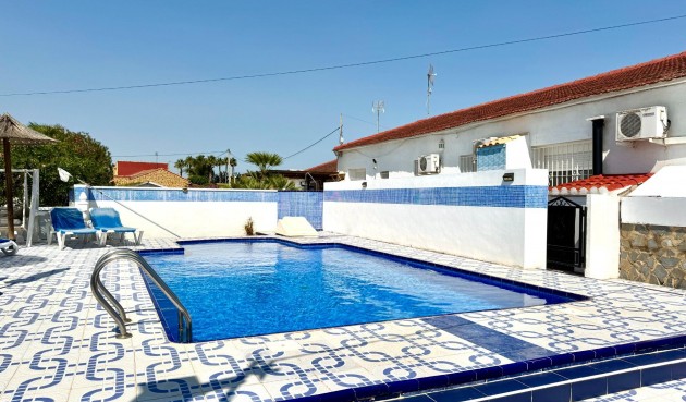 Resale - Villa -
Dolores - Comunidad Valenciana