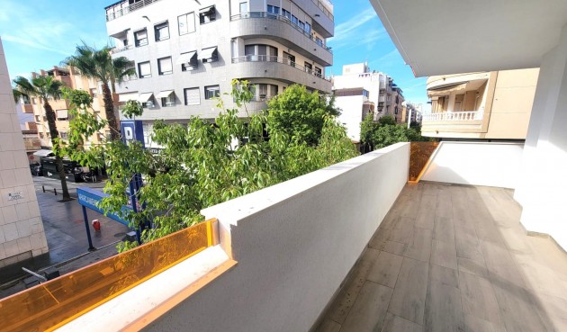 Resale - Apartment -
Torrevieja - Playa del Cura