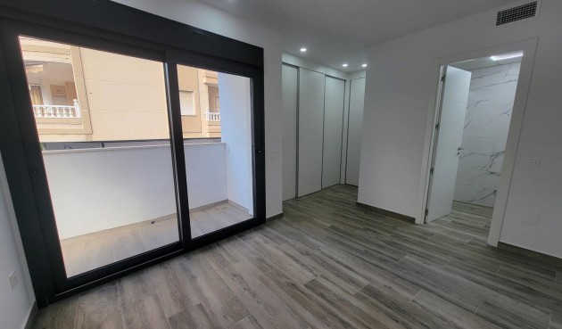 Resale - Apartment -
Torrevieja - Playa del Cura