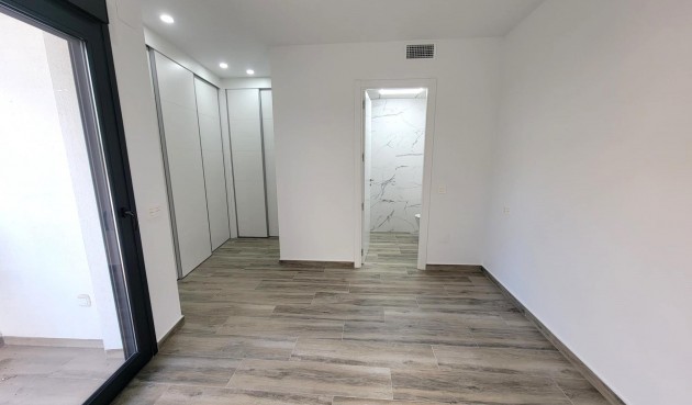 Resale - Apartment -
Torrevieja - Playa del Cura