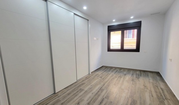 Resale - Apartment -
Torrevieja - Playa del Cura