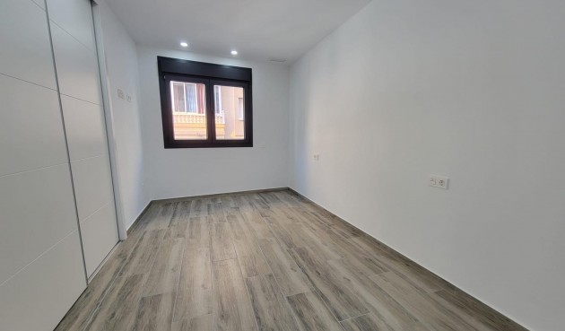 Resale - Apartment -
Torrevieja - Playa del Cura