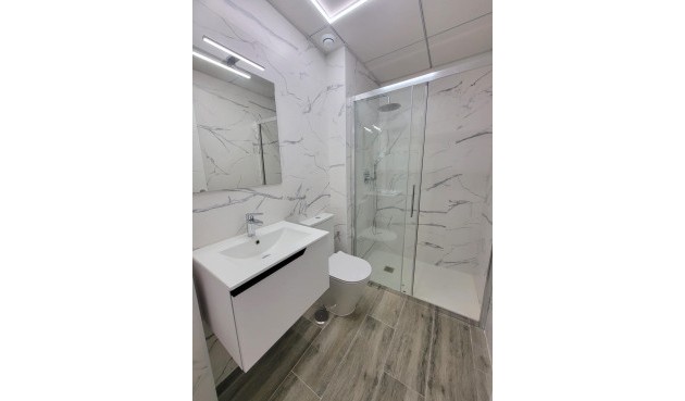 Resale - Apartment -
Torrevieja - Playa del Cura