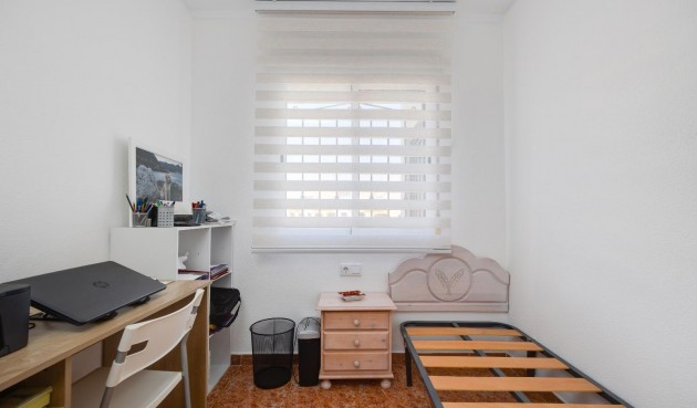 Resale - Bungalow -
Orihuela Costa - Los Altos