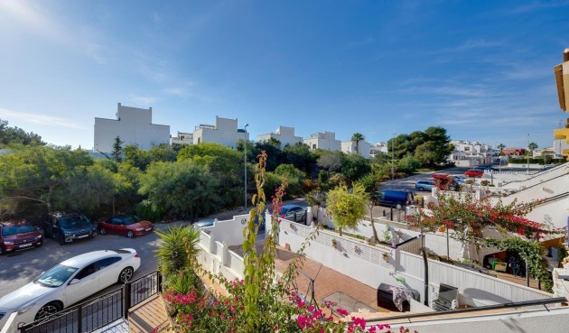 Resale - Bungalow -
Orihuela Costa - Los Altos