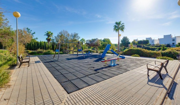 Resale - Bungalow -
Orihuela Costa - Los Altos