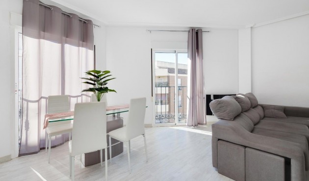 Resale - Penthouse -
Almoradí - Parque De La U