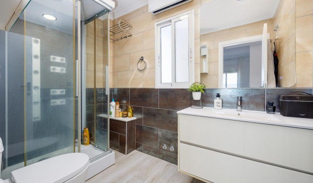 Resale - Penthouse -
Almoradí - Parque De La U