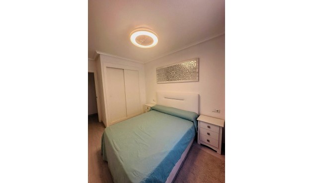 Återförsäljning - Apartment -
Torrevieja - Centro