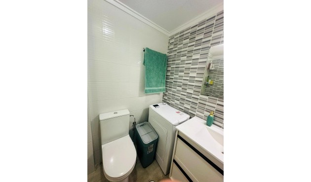Återförsäljning - Apartment -
Torrevieja - Centro