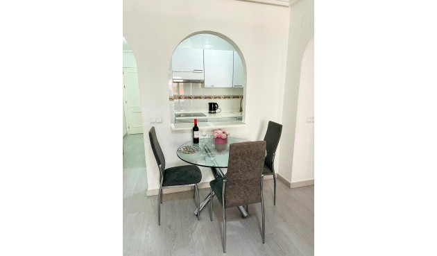 Återförsäljning - Apartment -
Torrevieja - Centro