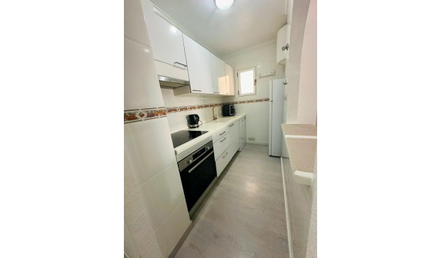 Återförsäljning - Apartment -
Torrevieja - Centro