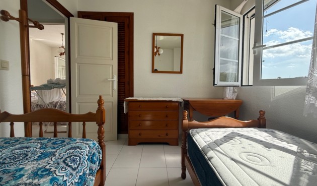 Resale - Duplex -
San Miguel de Salinas - Inland