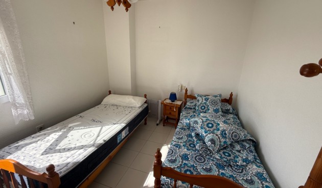 Resale - Duplex -
San Miguel de Salinas - Inland