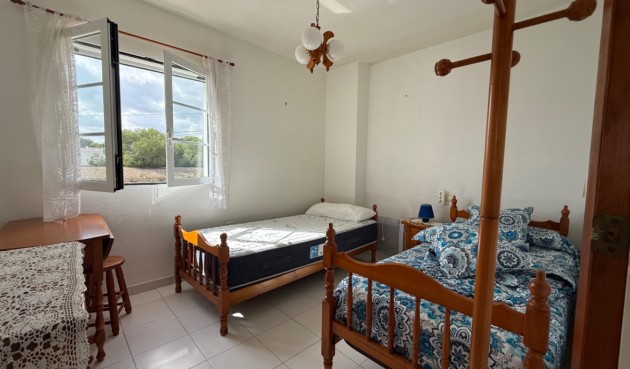 Resale - Duplex -
San Miguel de Salinas - Inland